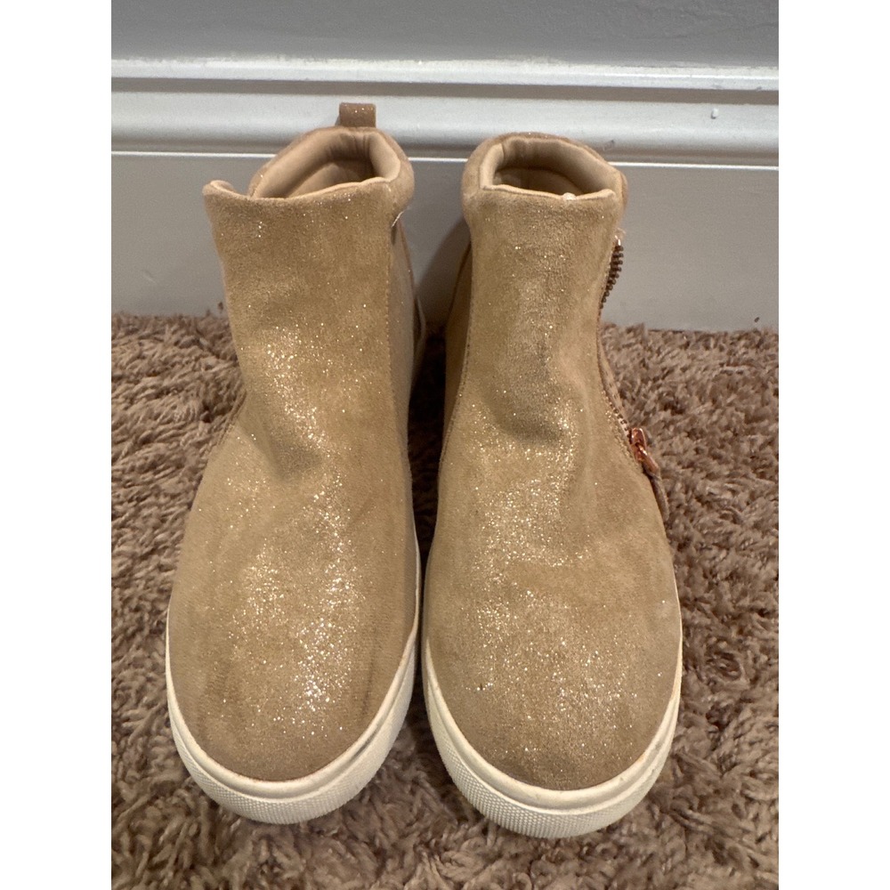 Cupcakes and Cashmere Size 4 Gold Glitter Sneaker Booties Zip High Top